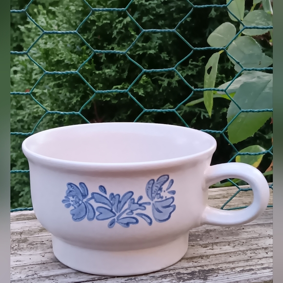 4 Vintage Pfaltzgraff Yorktowne Flat coffee cup soup mug bowl with handle - Picture 1 of 3